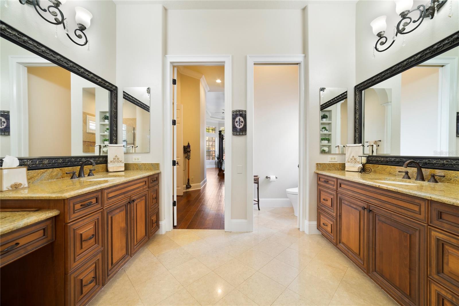 KEENES POINTE UNIT 7 - Residential