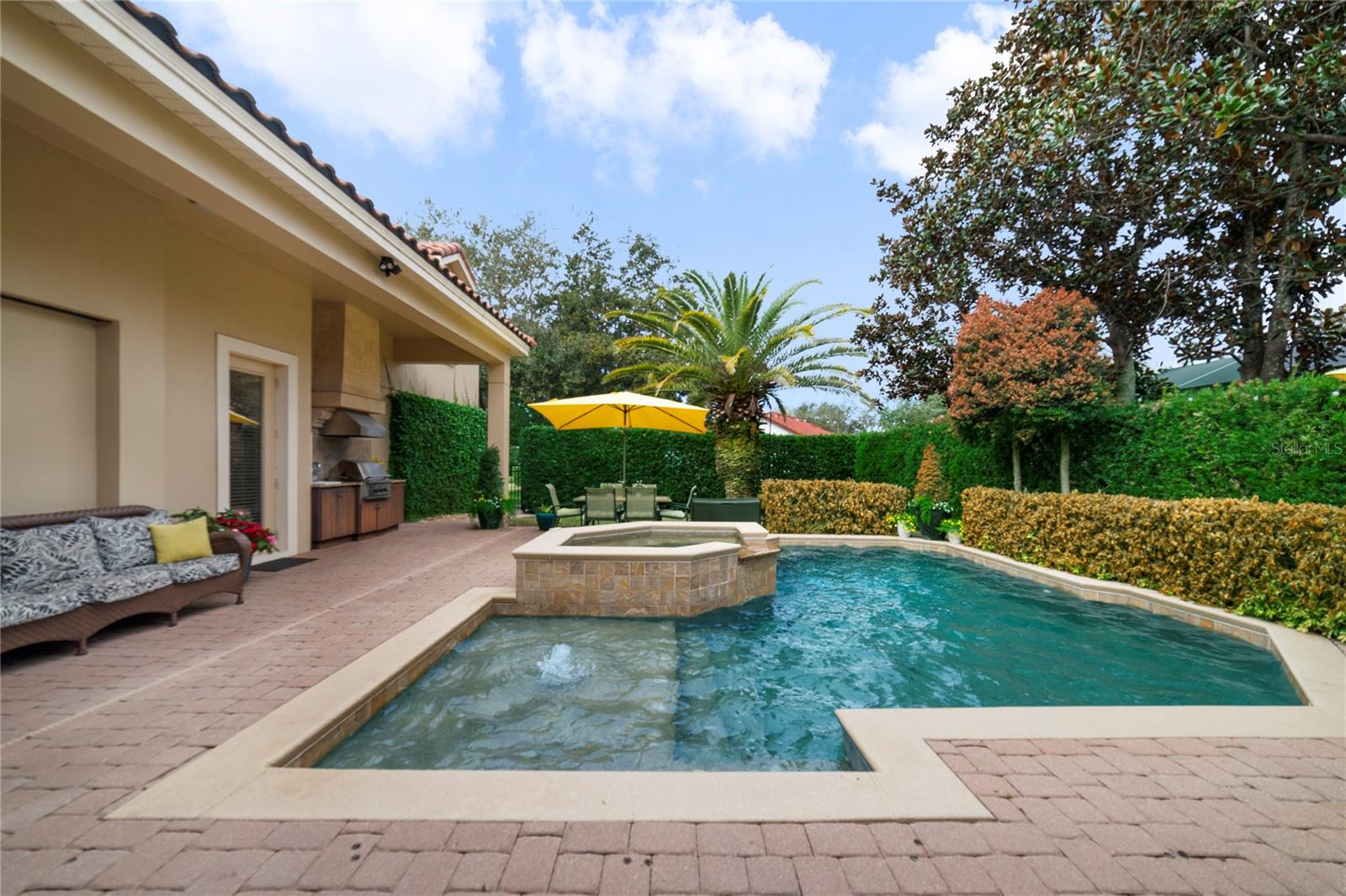 KEENES POINTE UNIT 7 - Residential