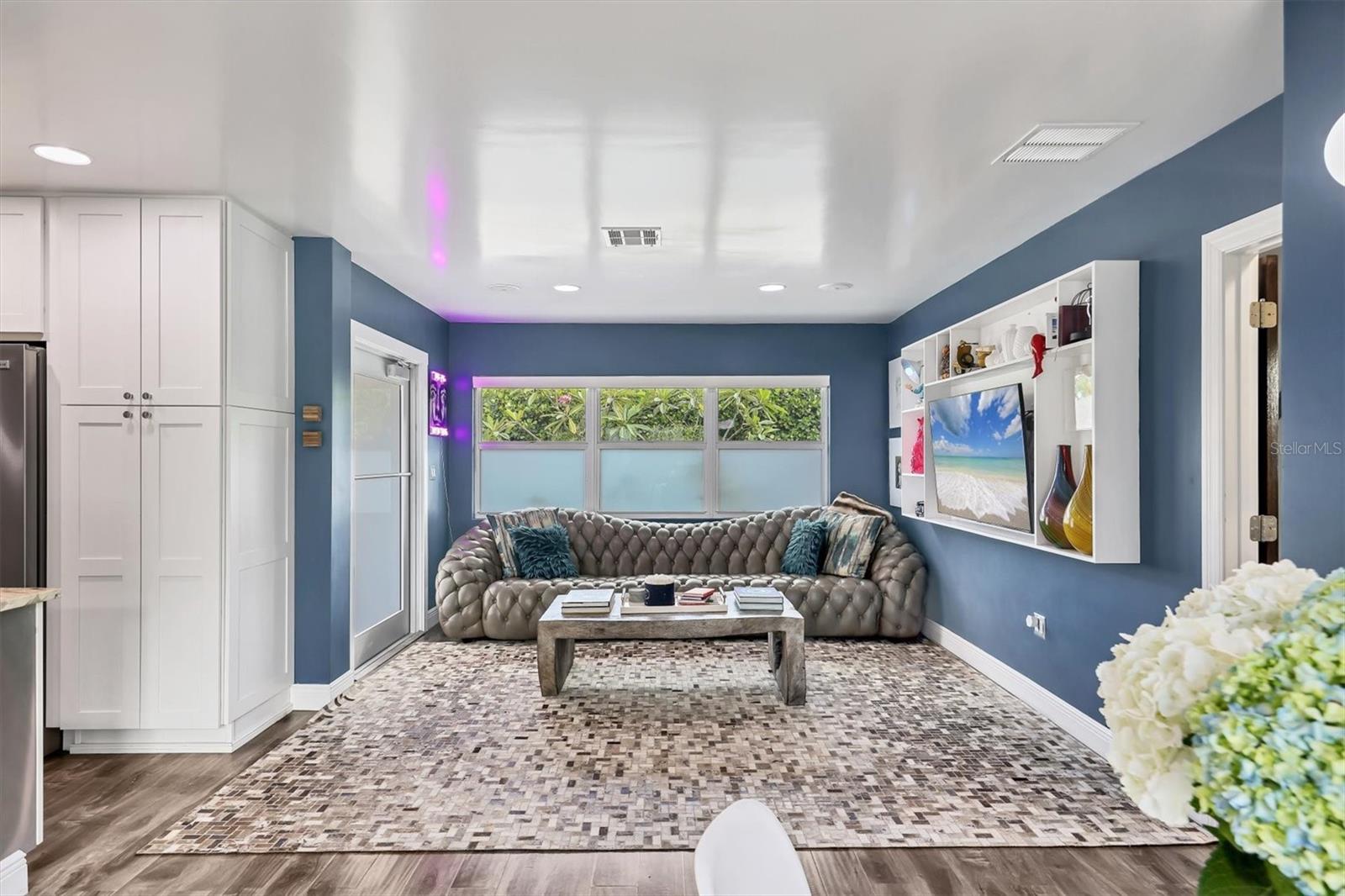 2154 BOUGAINVILLEA STREET