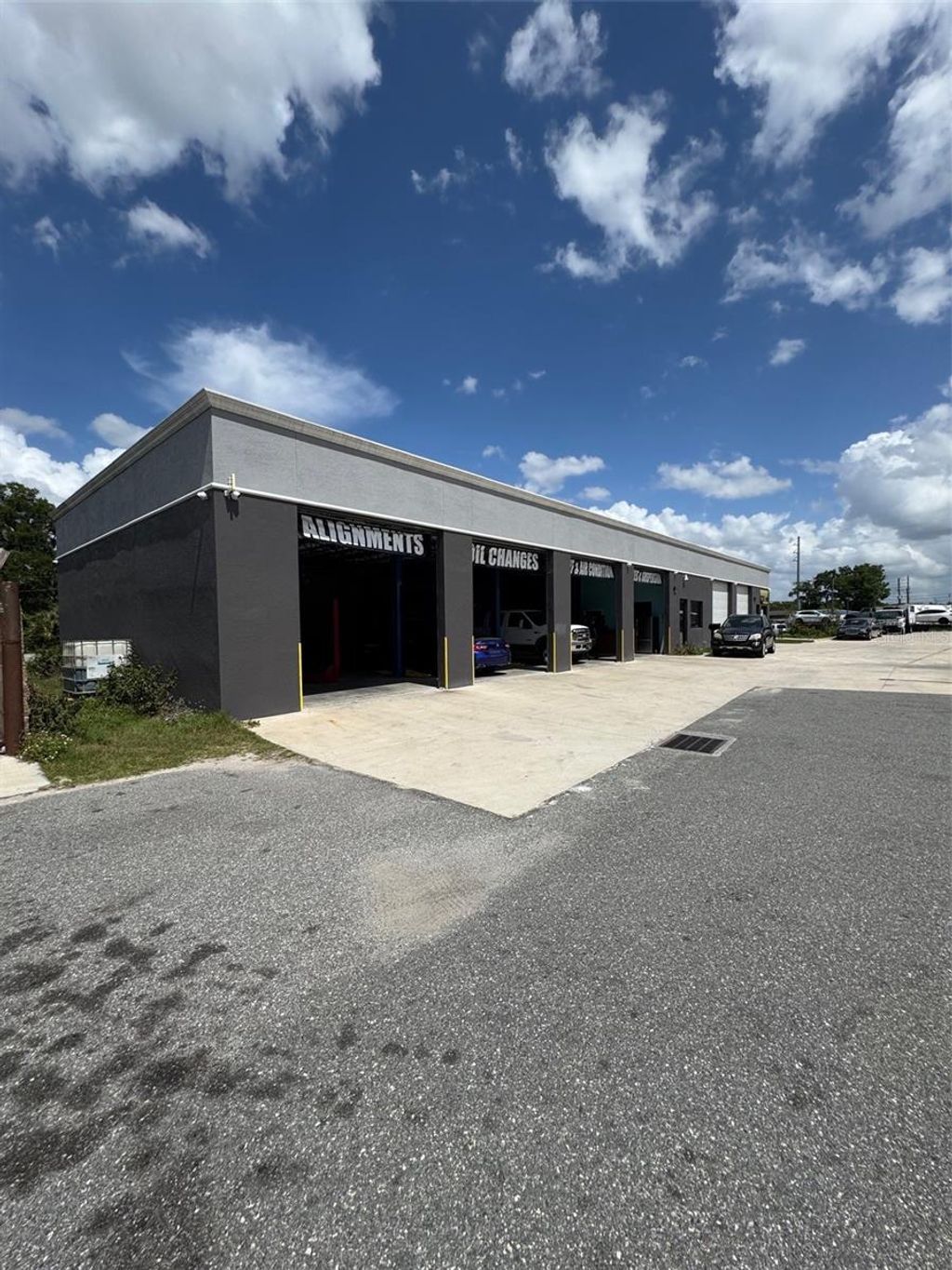 Photo of 4825 Old Winter Garden Road, Orlando, FL 32811 (MLS # O6394566)