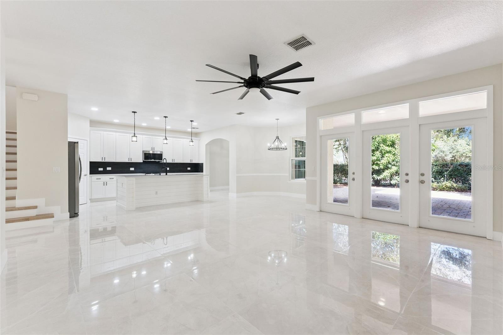 PRESTON SQUARE - Residential