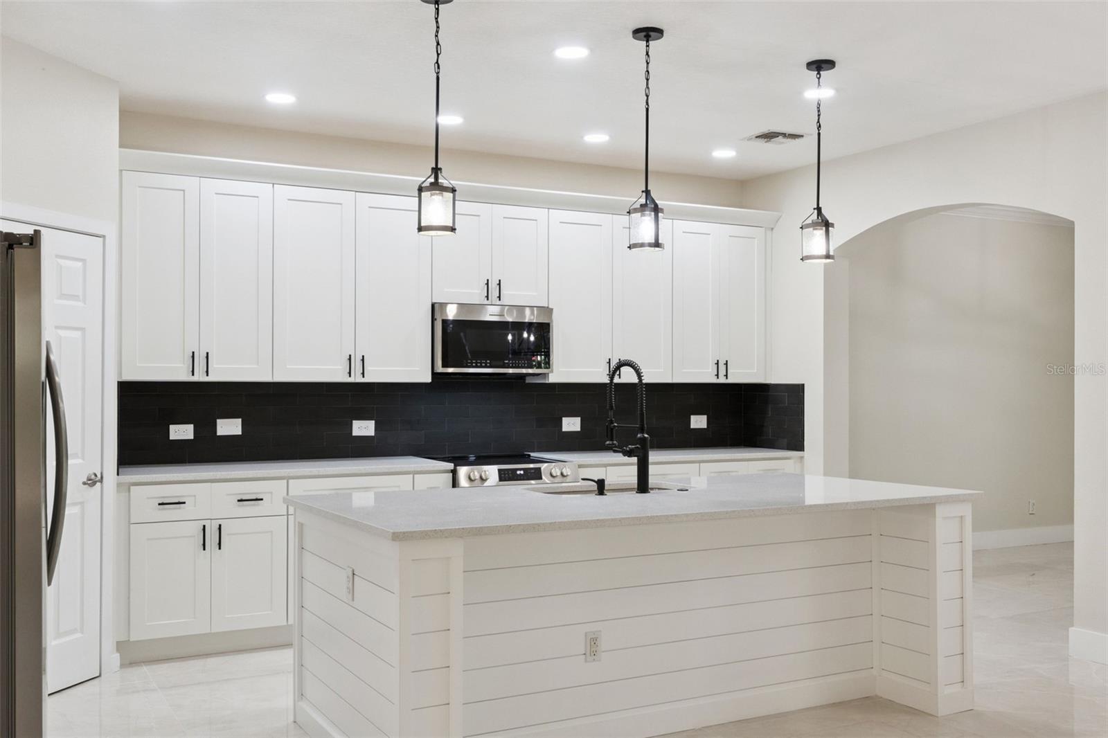 PRESTON SQUARE - Residential