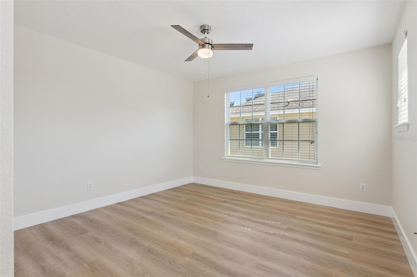 PRESTON SQUARE - Residential