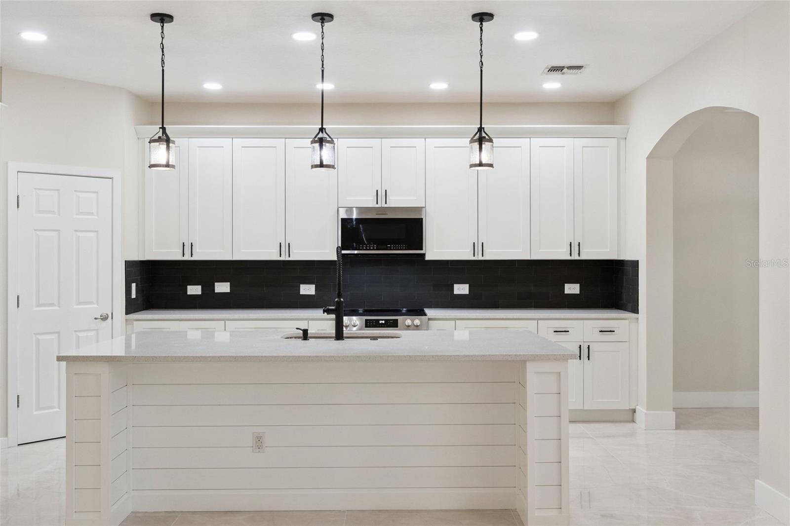 PRESTON SQUARE - Residential