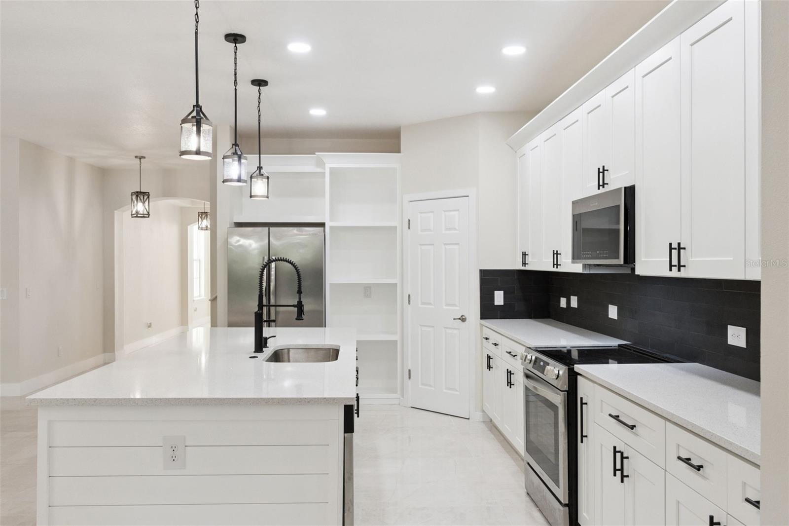 PRESTON SQUARE - Residential