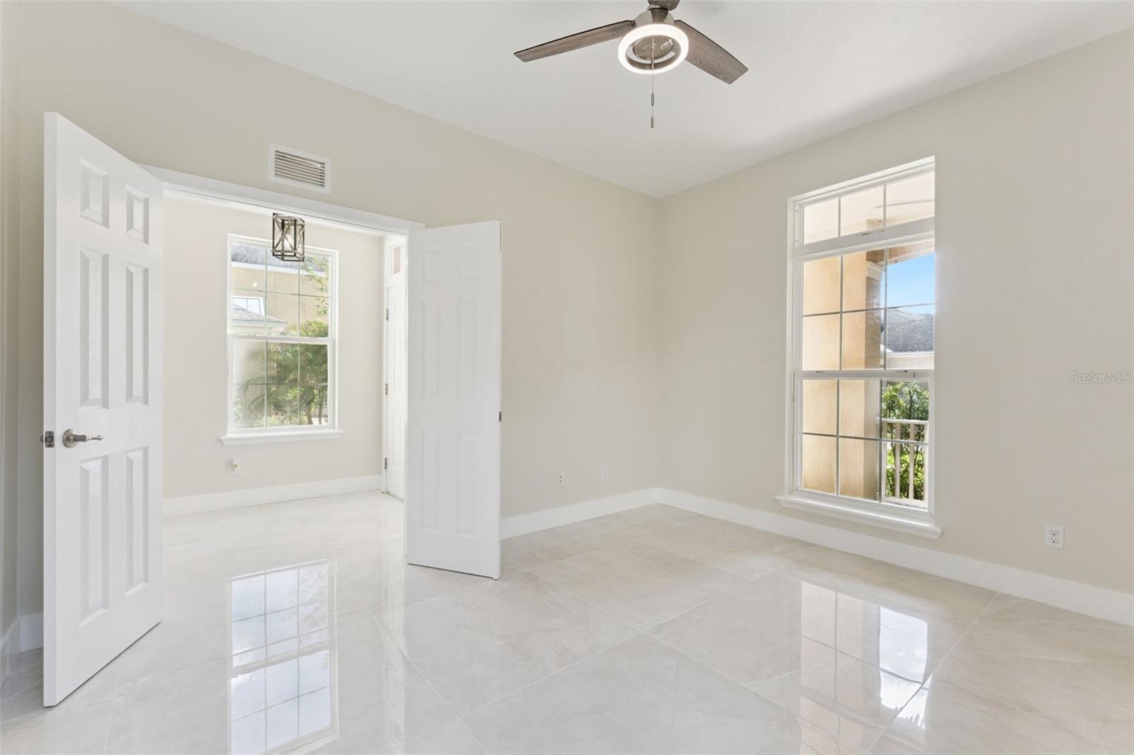 PRESTON SQUARE - Residential