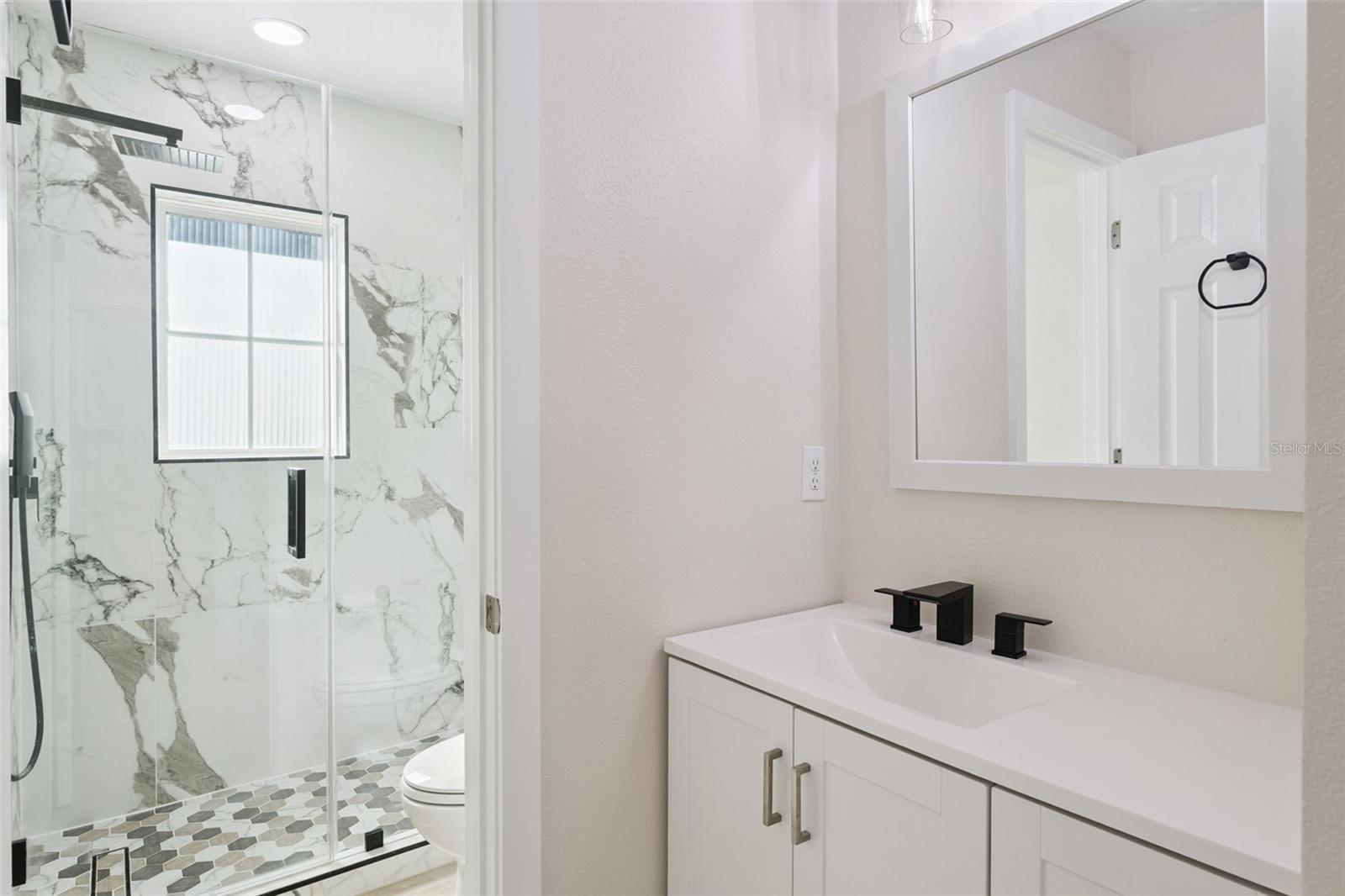 PRESTON SQUARE - Residential