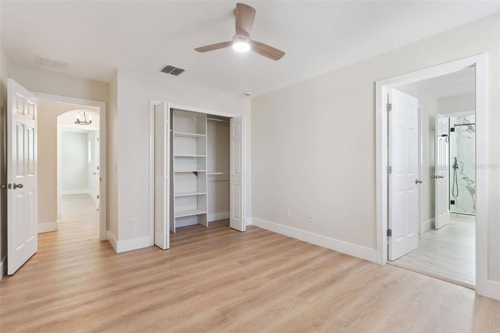 PRESTON SQUARE - Residential