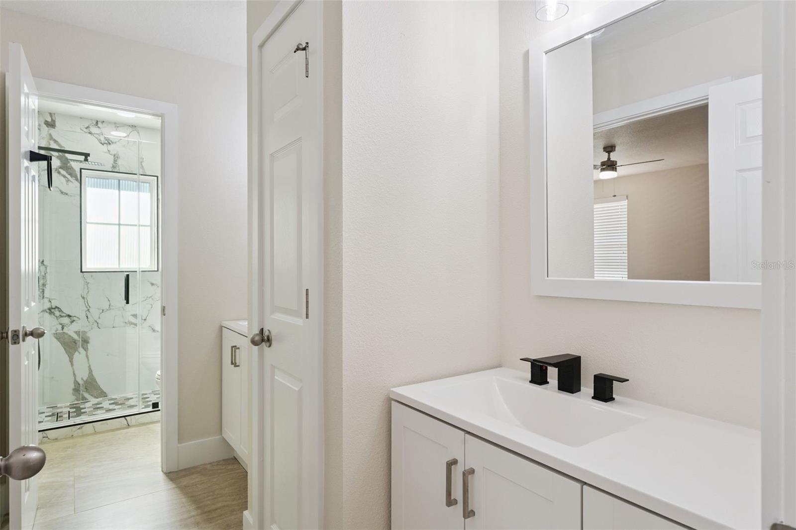 PRESTON SQUARE - Residential