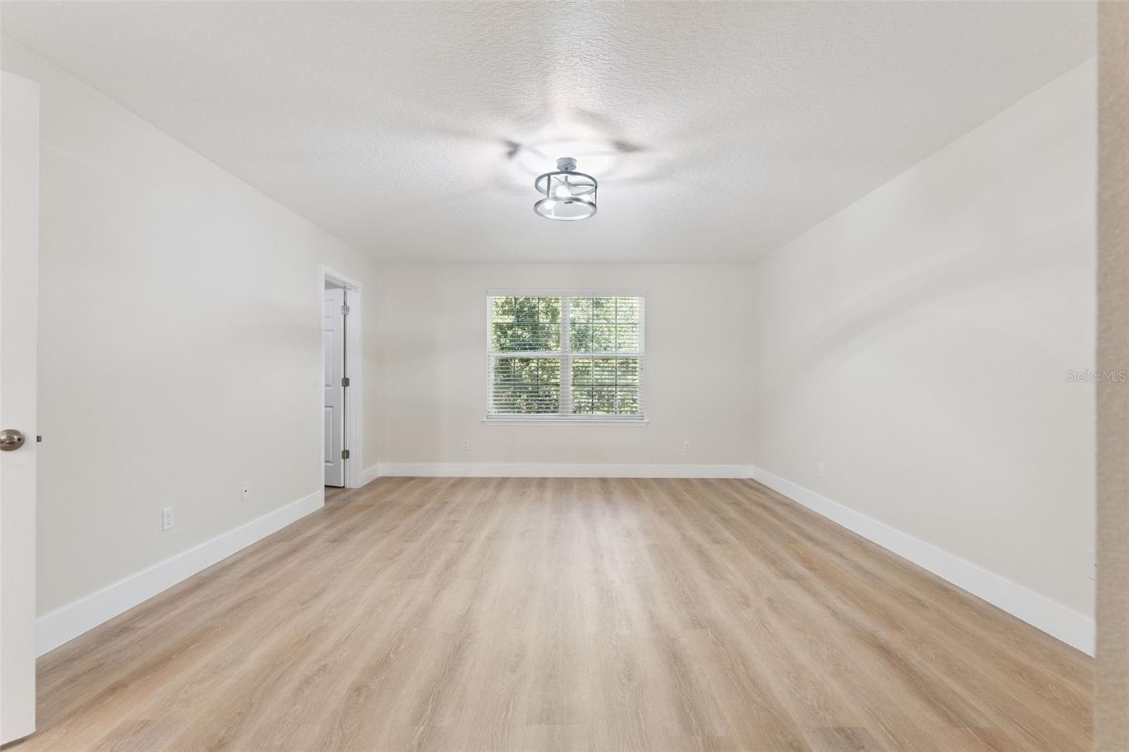 PRESTON SQUARE - Residential