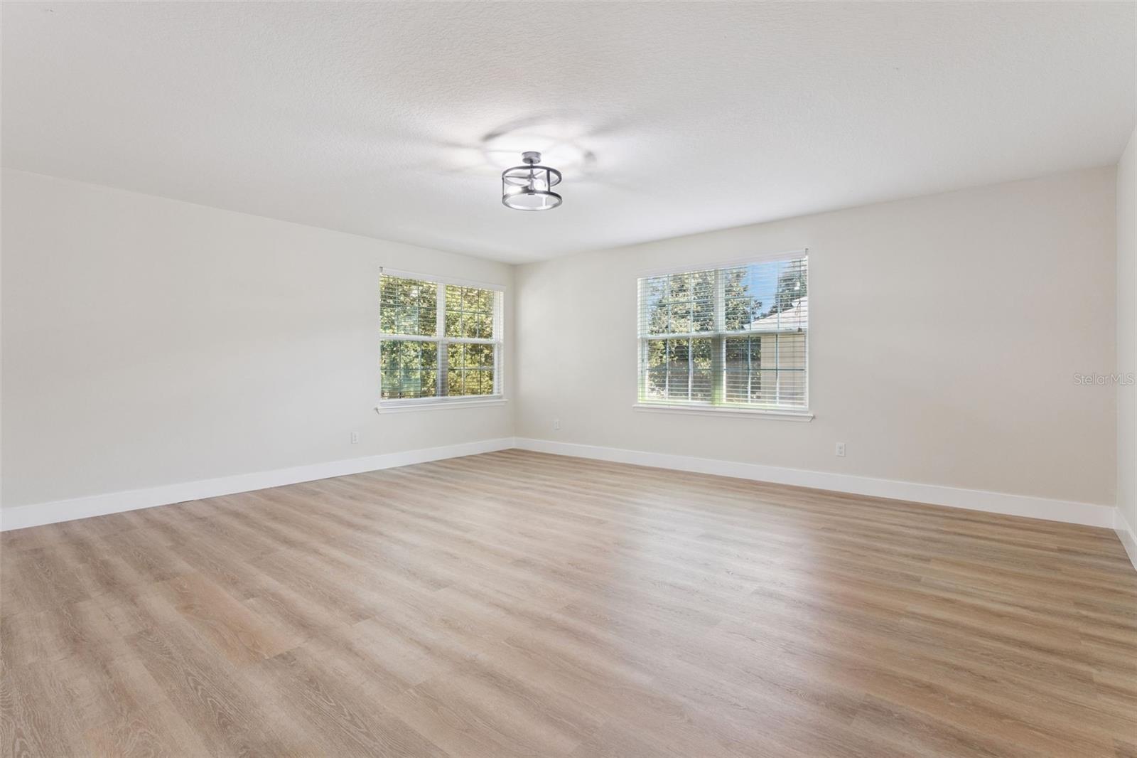 PRESTON SQUARE - Residential