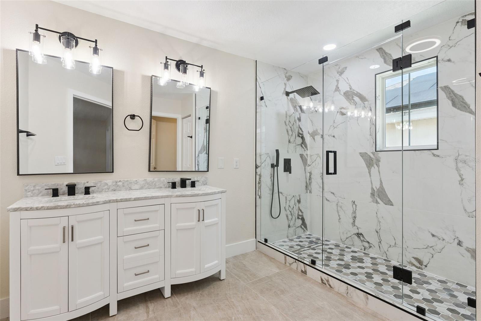 PRESTON SQUARE - Residential