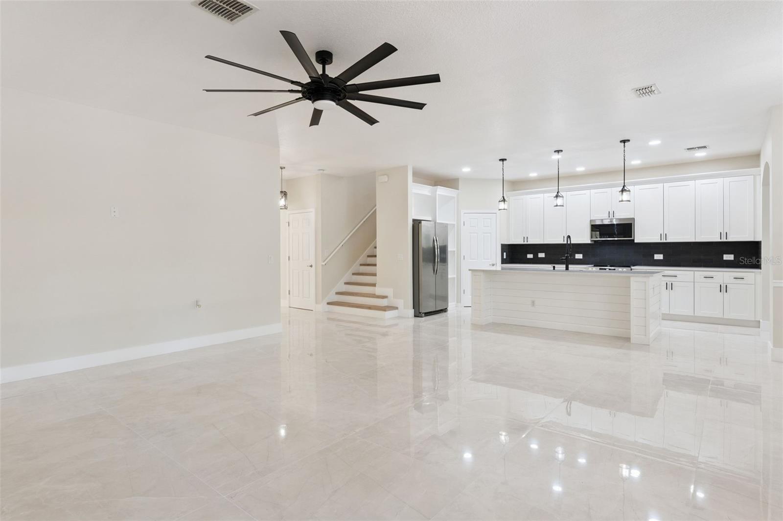 PRESTON SQUARE - Residential