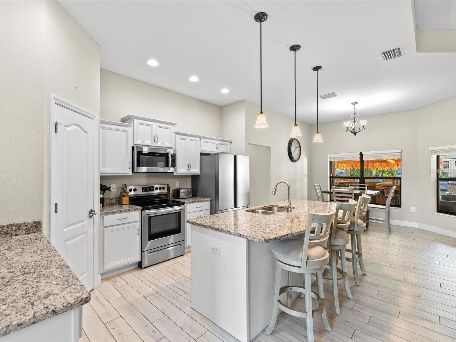 ROYAL HIGHLANDS - Residential