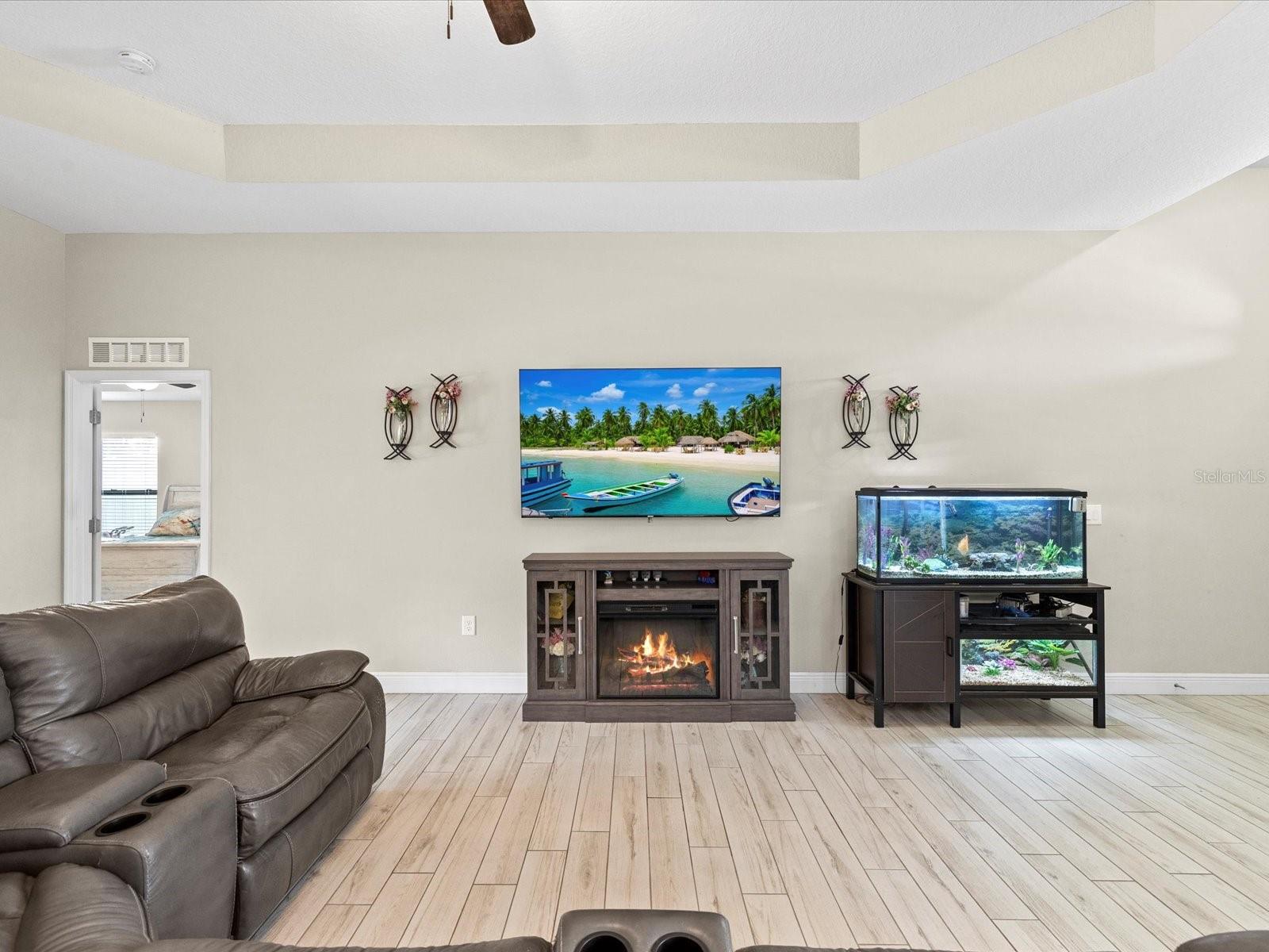 ROYAL HIGHLANDS - Residential
