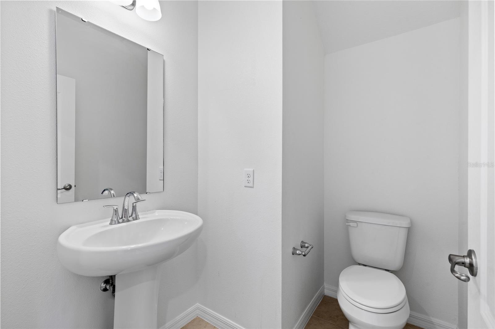 AVALON WOODS - Residential Lease