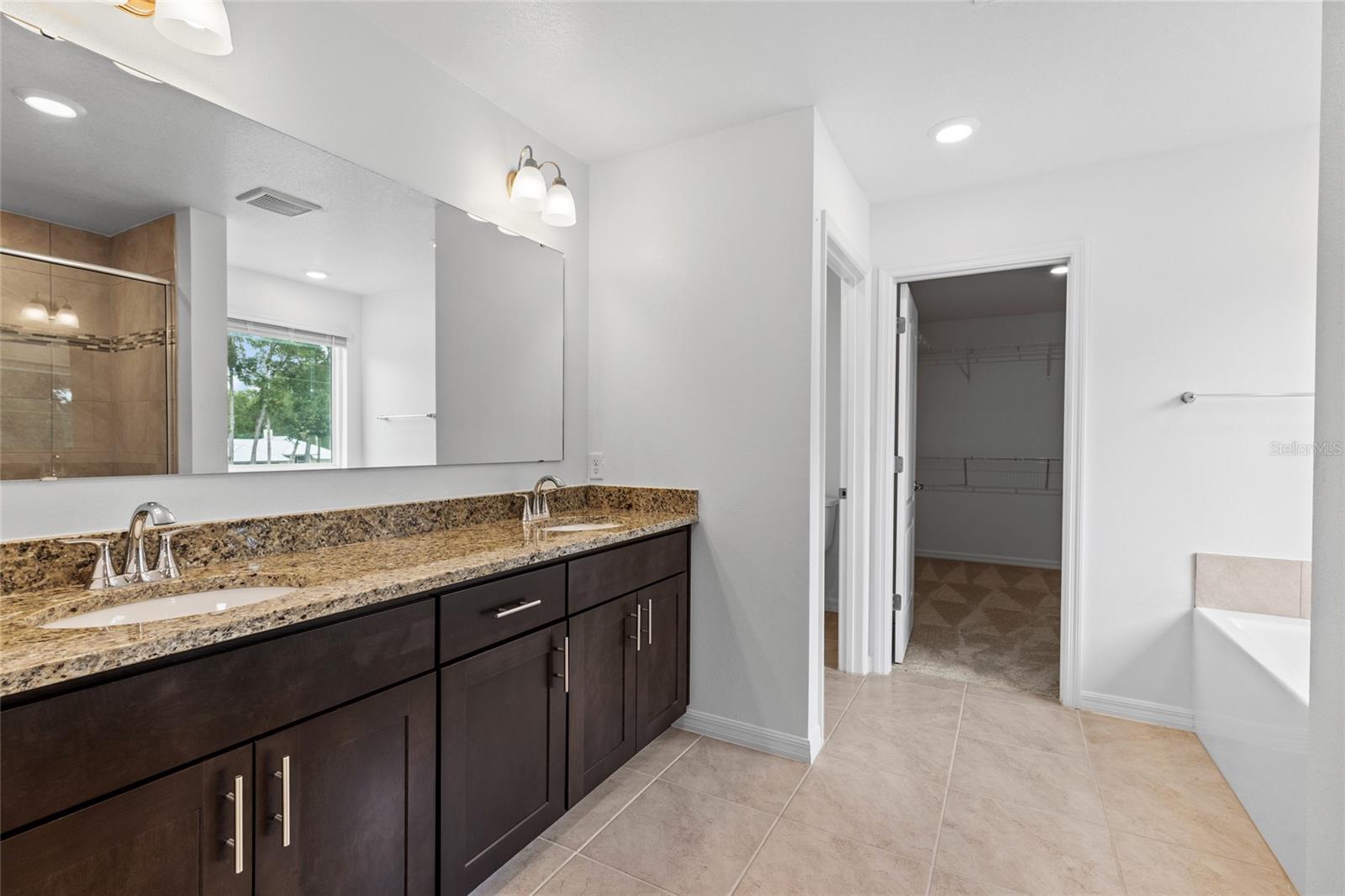 AVALON WOODS - Residential Lease