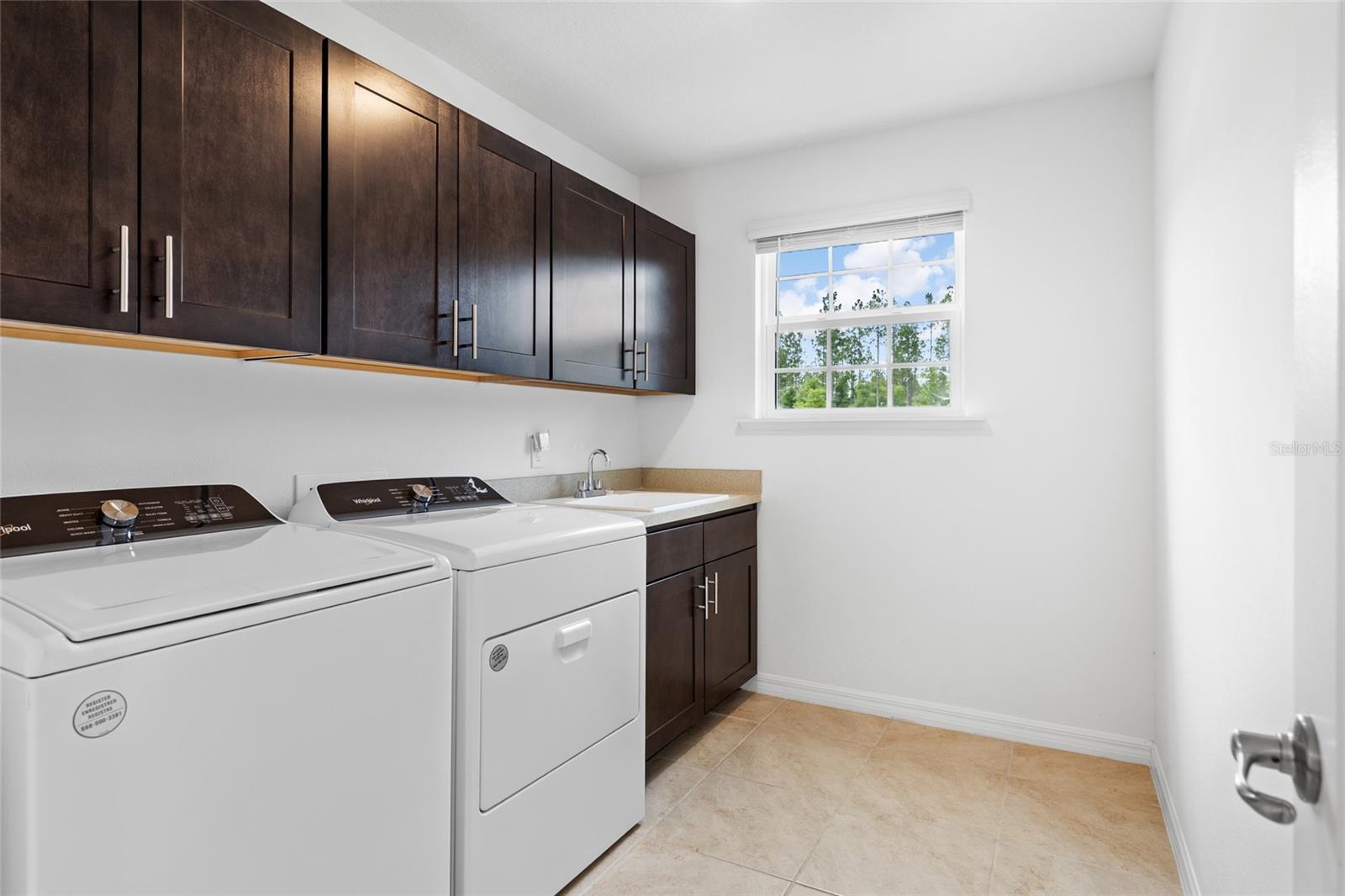 AVALON WOODS - Residential Lease