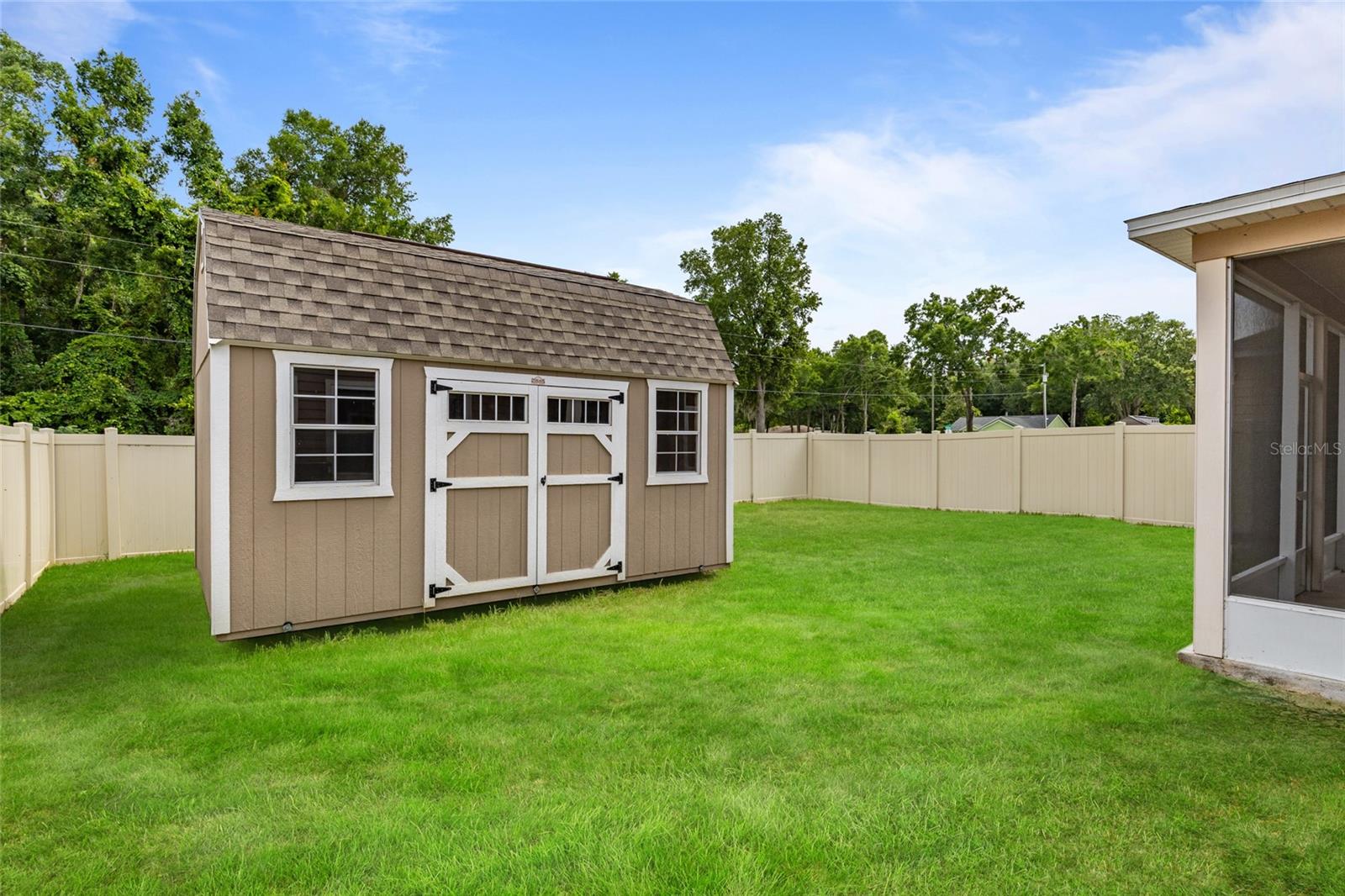 AVALON WOODS - Residential Lease