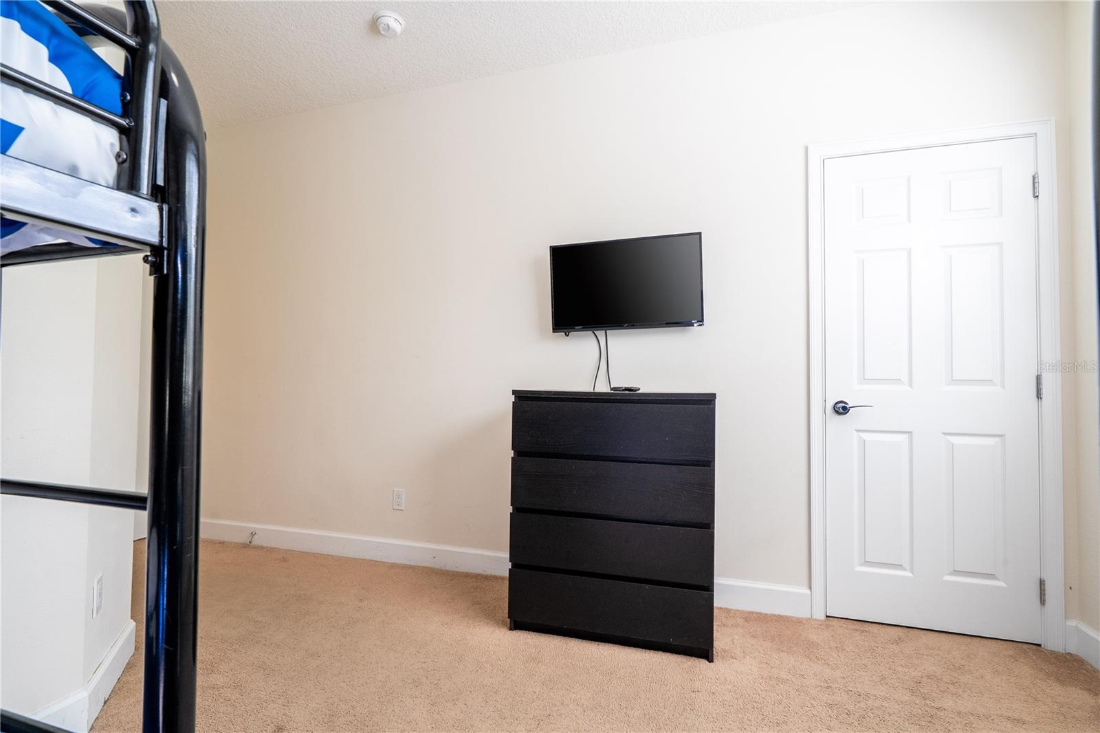 RETREAT AT SILVER CREEK SUB - Residential Lease