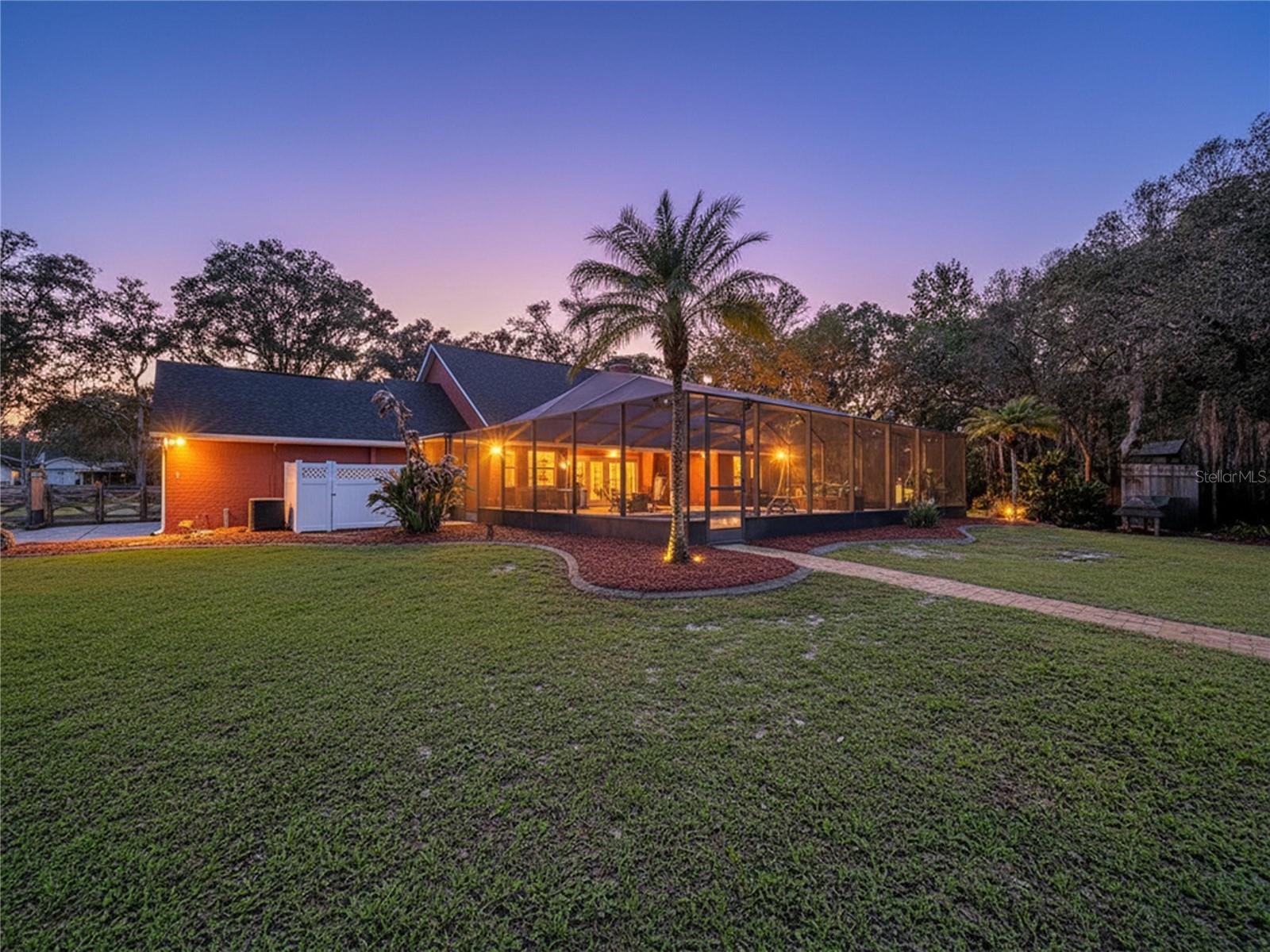 GOLDEN ACRES - Residential