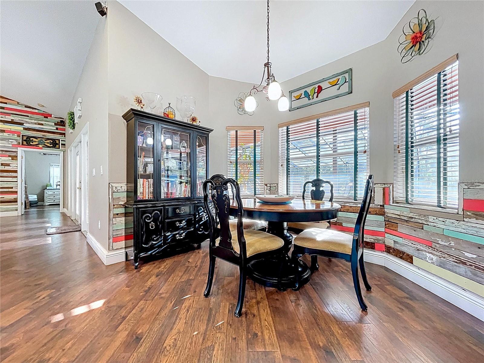 GOLDEN ACRES - Residential