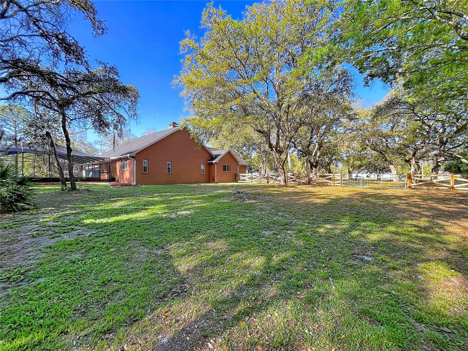 GOLDEN ACRES - Residential