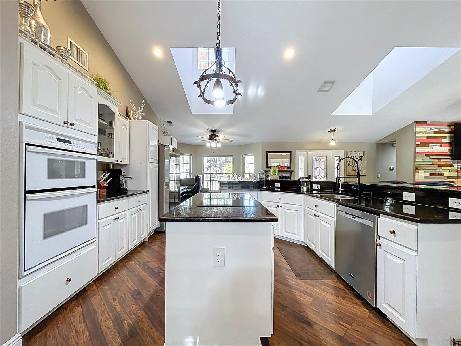 GOLDEN ACRES - Residential