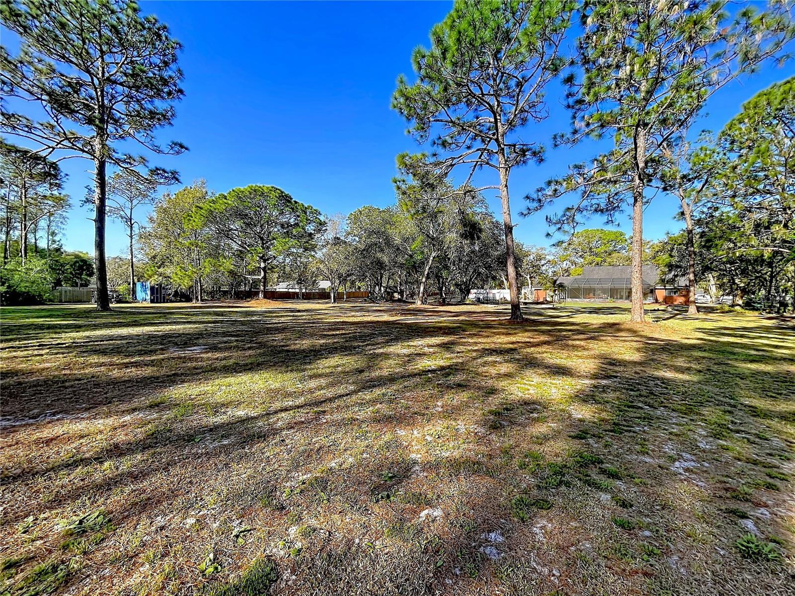 GOLDEN ACRES - Residential