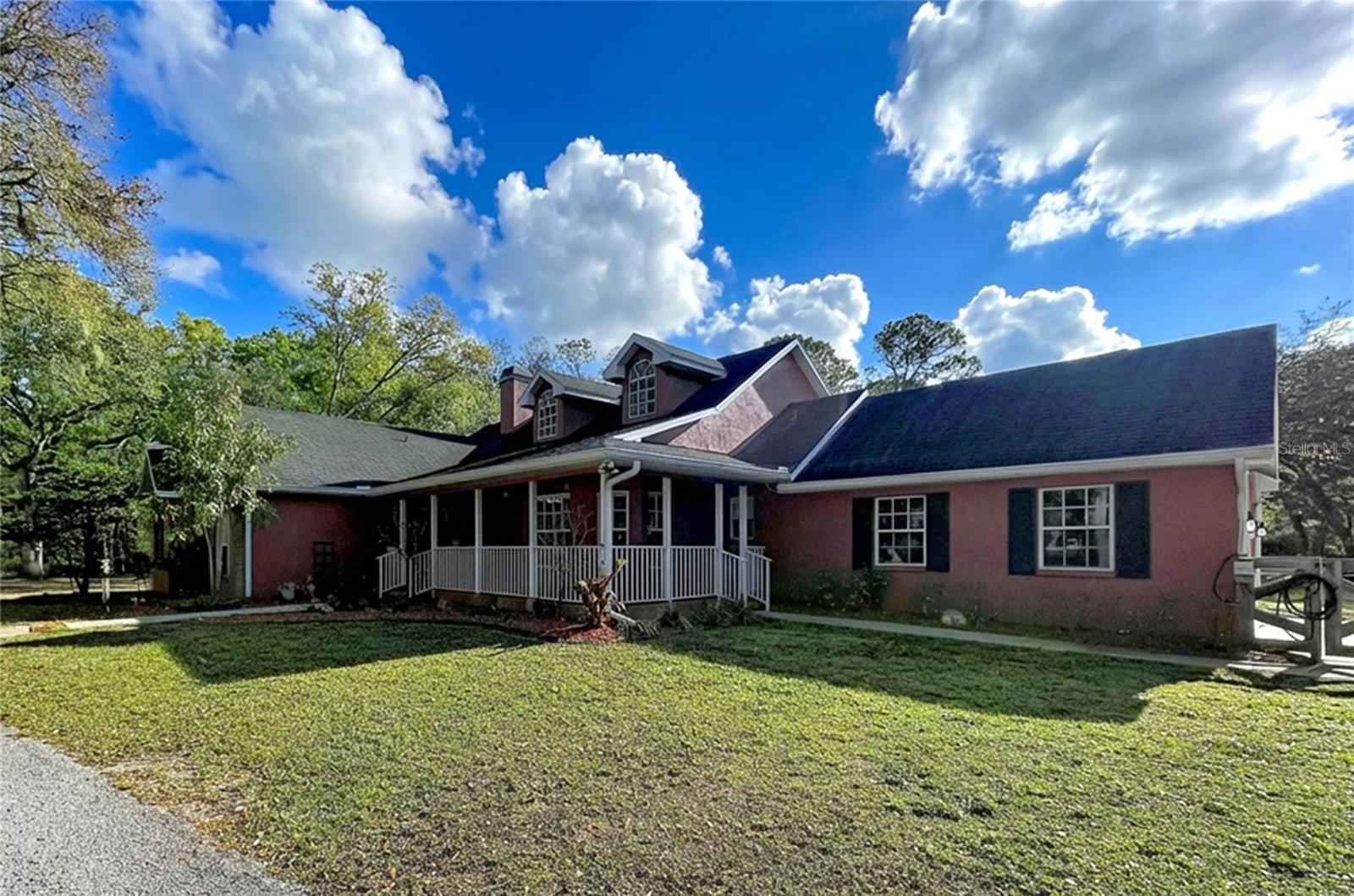 GOLDEN ACRES - Residential