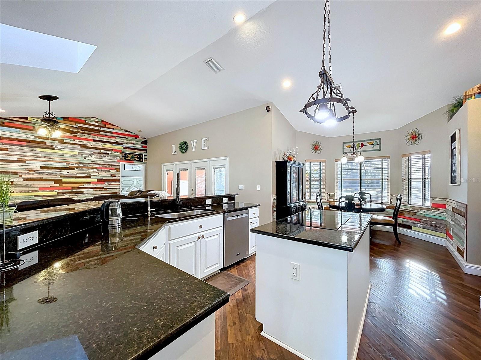 GOLDEN ACRES - Residential