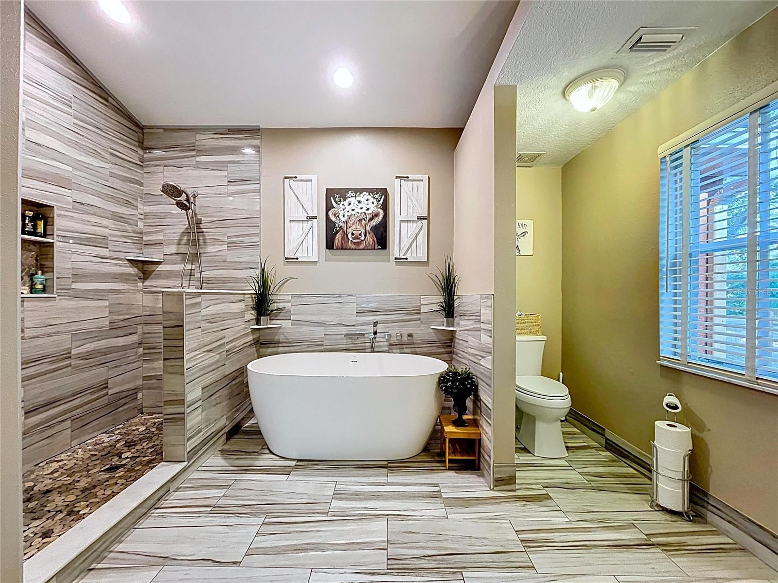 GOLDEN ACRES - Residential