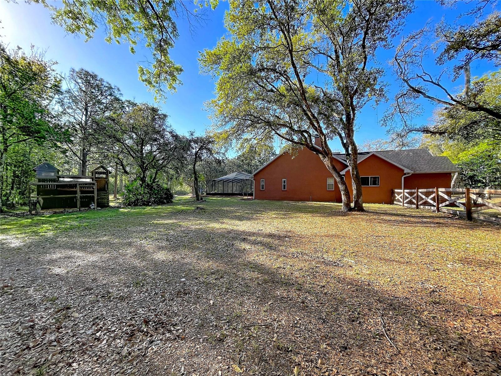 GOLDEN ACRES - Residential