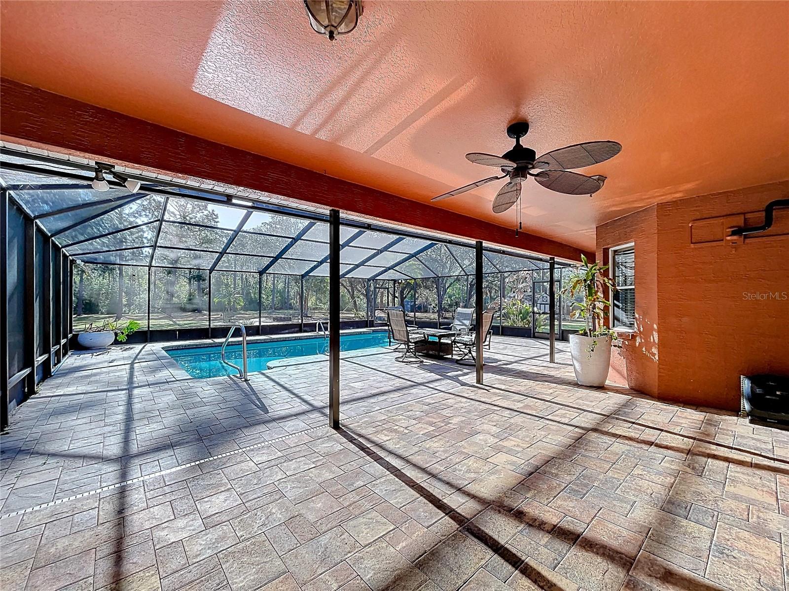 GOLDEN ACRES - Residential