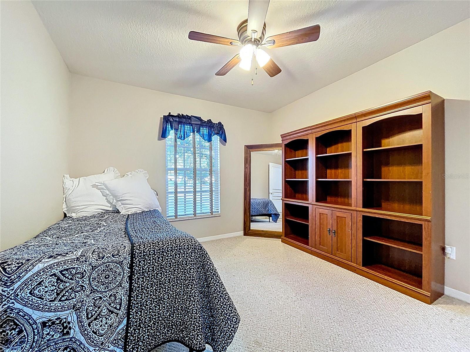 GOLDEN ACRES - Residential