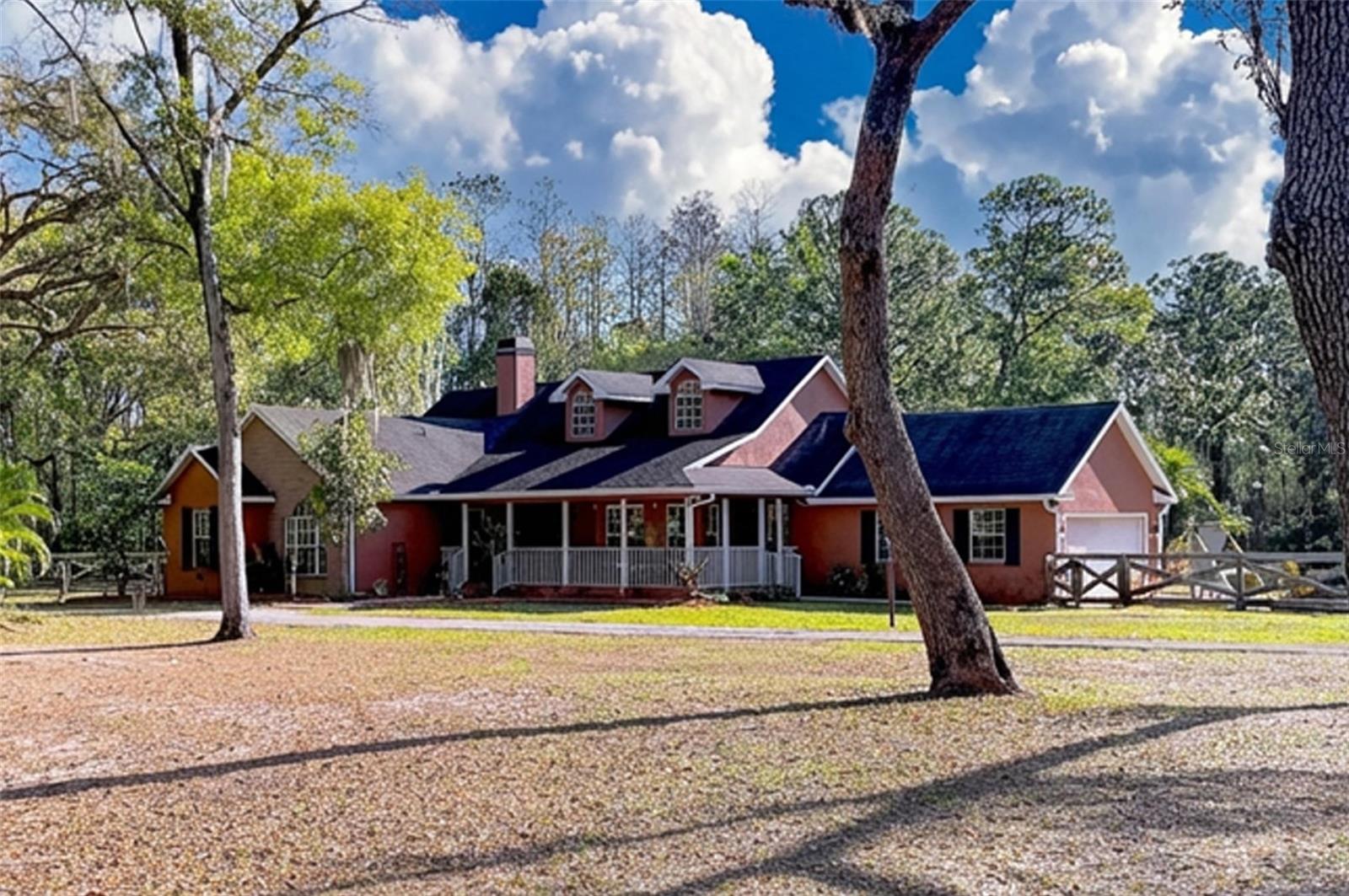 GOLDEN ACRES - Residential