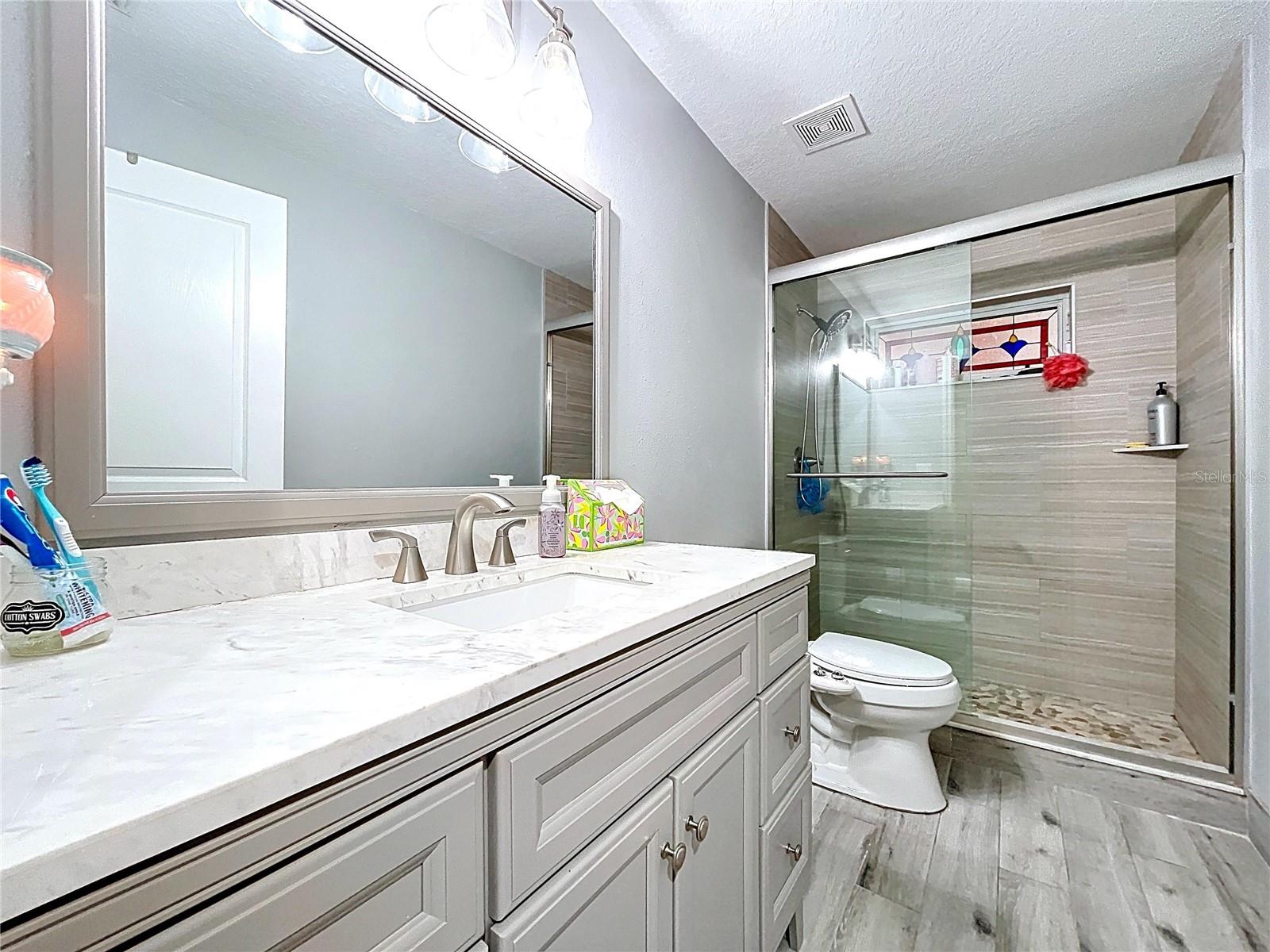 GOLDEN ACRES - Residential