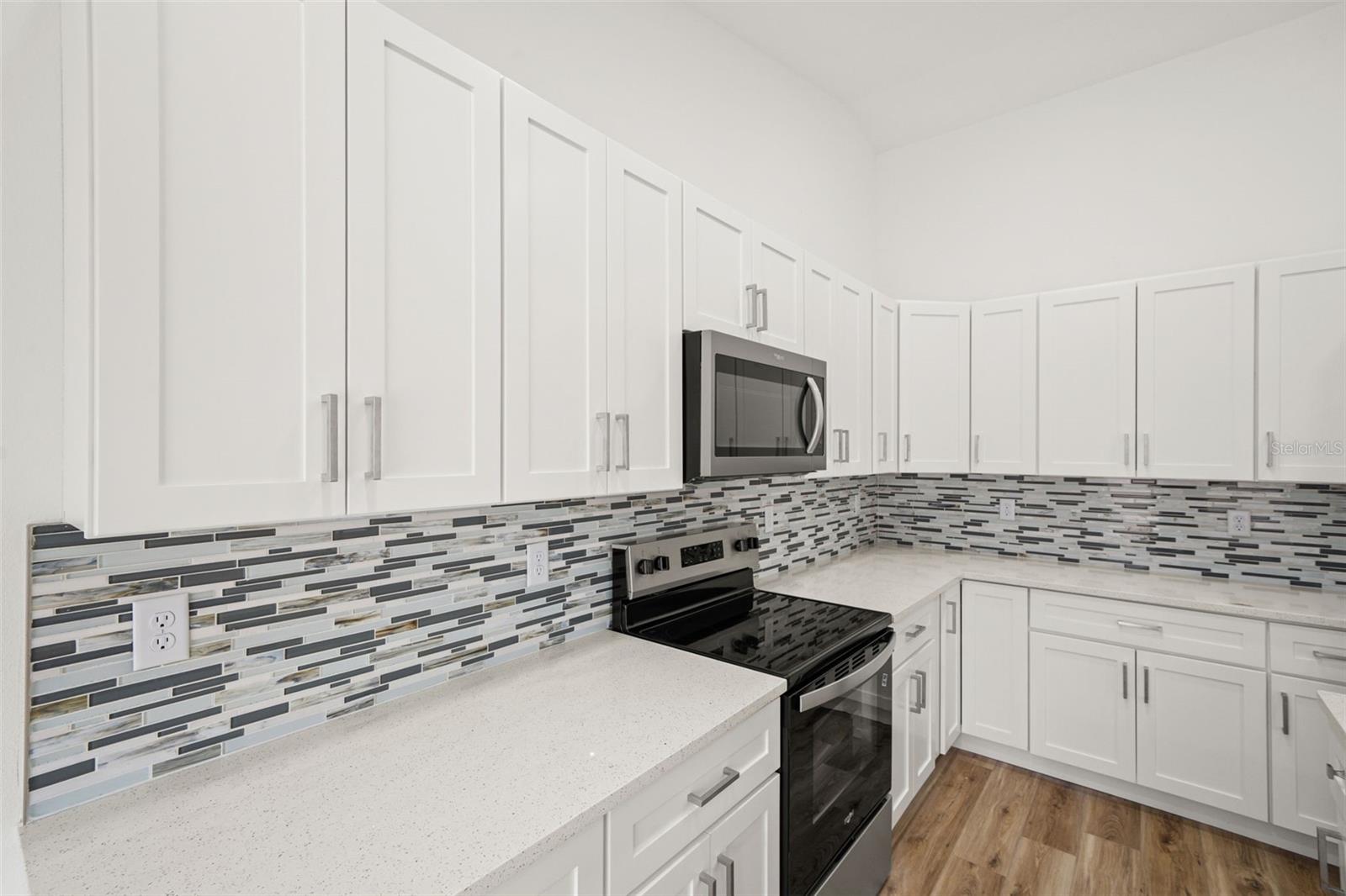 ROYAL HIGHLANDS - Residential