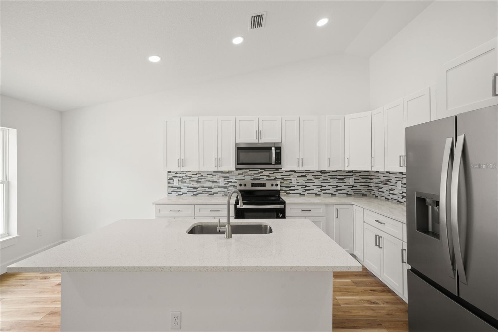 ROYAL HIGHLANDS - Residential