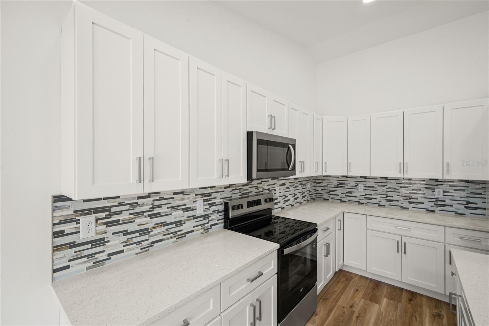 ROYAL HIGHLANDS - Residential