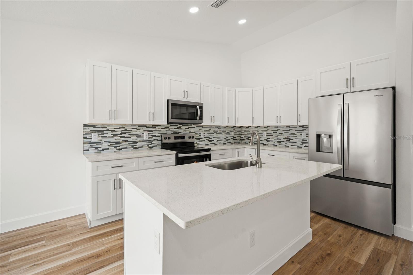 ROYAL HIGHLANDS - Residential