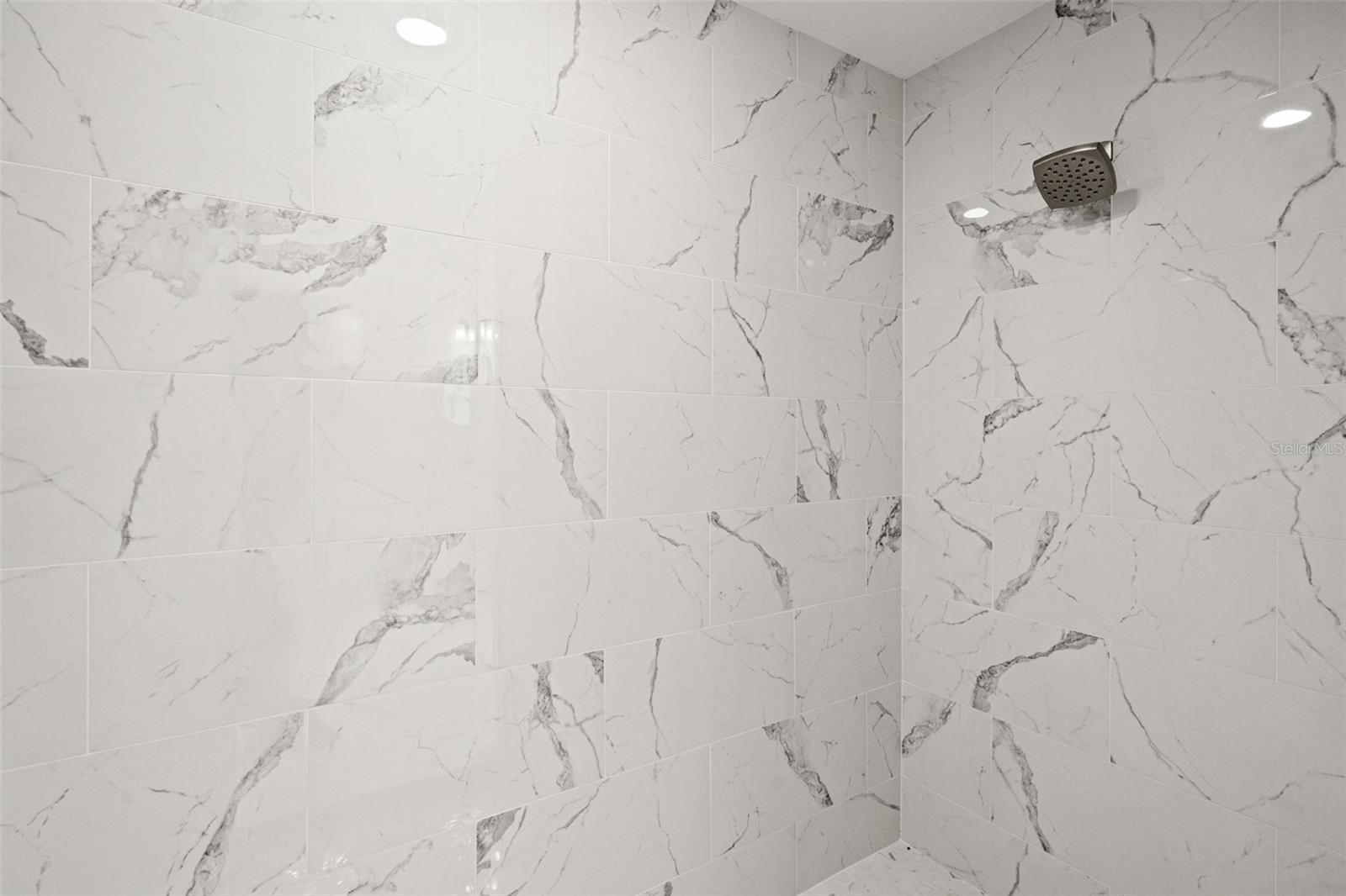 ROYAL HIGHLANDS - Residential