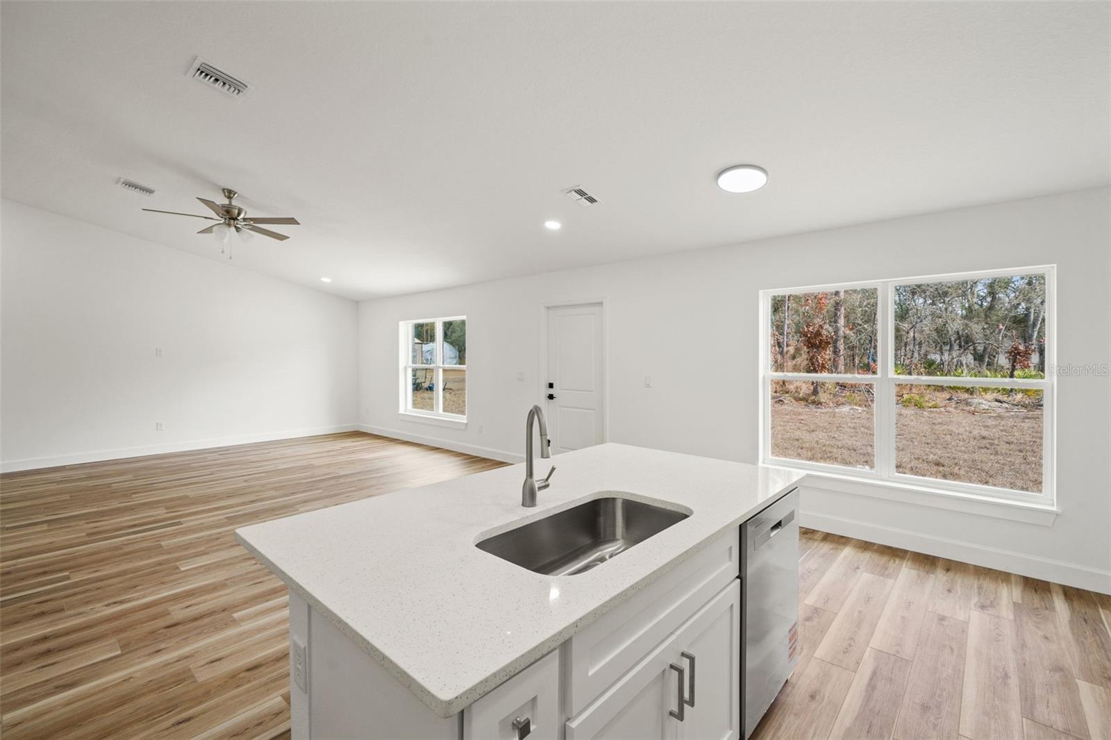 ROYAL HIGHLANDS - Residential