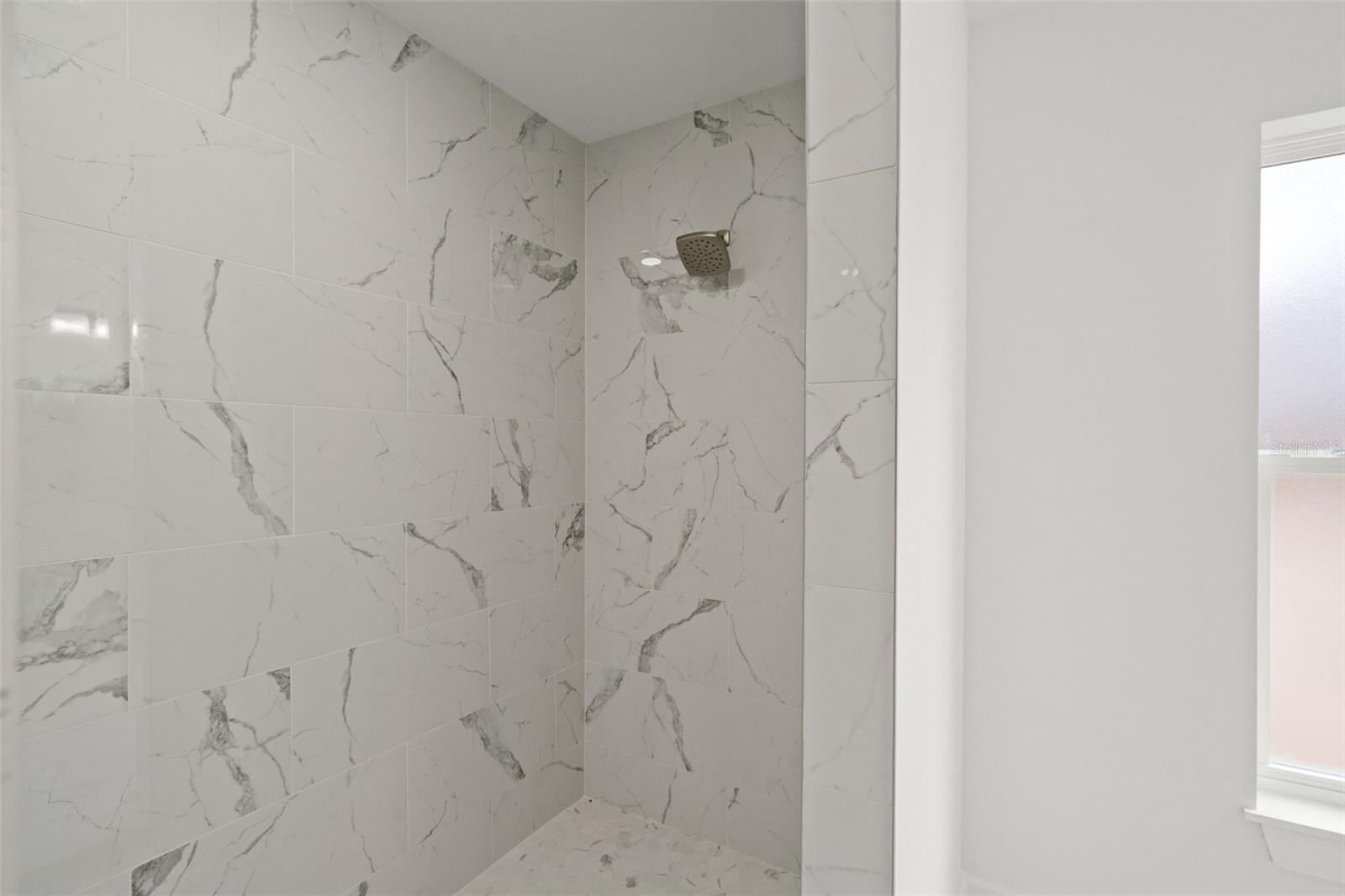 ROYAL HIGHLANDS - Residential