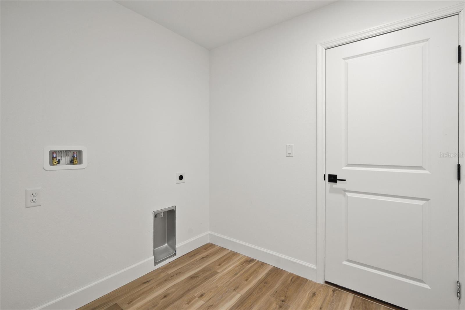 ROYAL HIGHLANDS - Residential