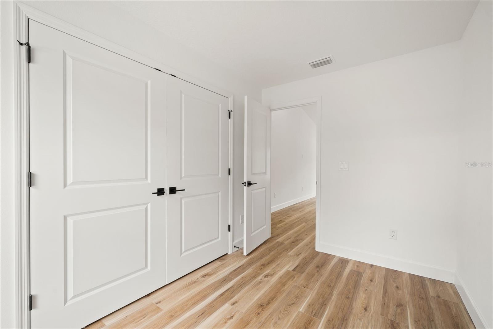 ROYAL HIGHLANDS - Residential