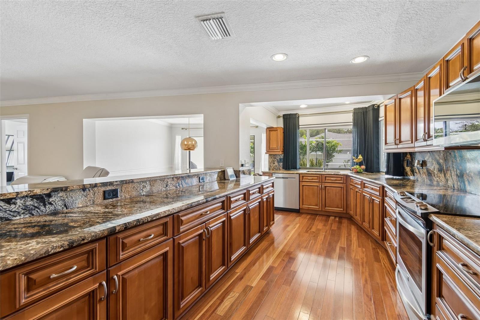 LAKE ELLEN - Residential