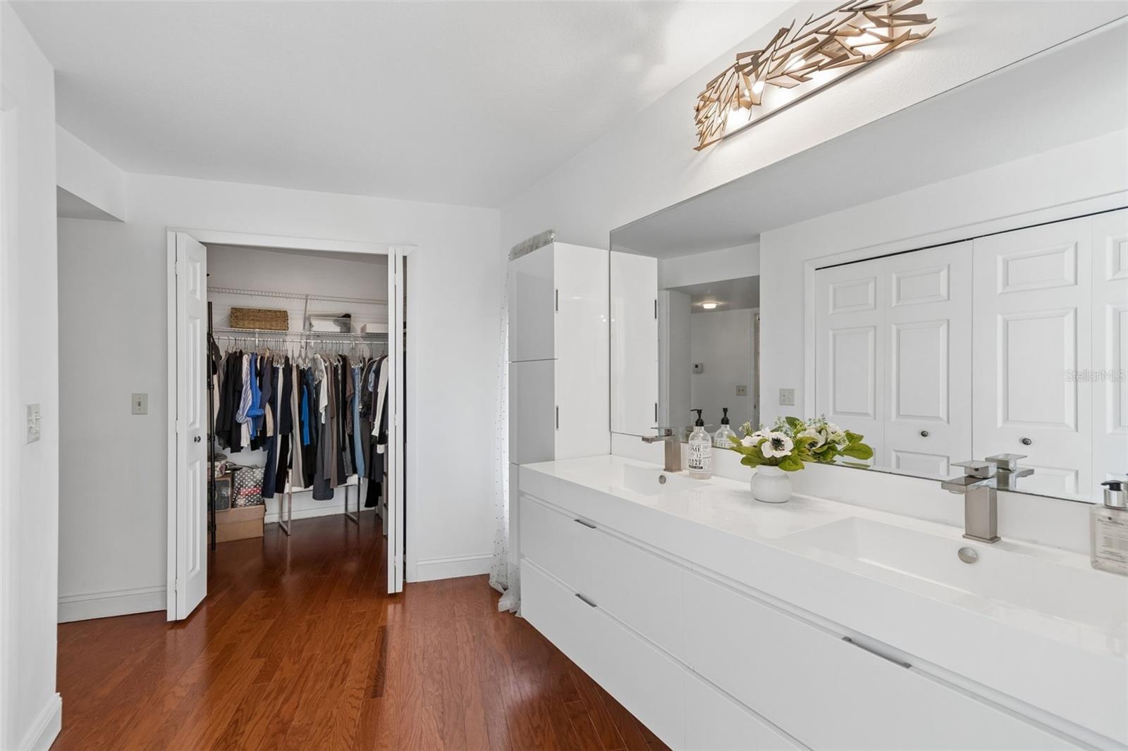 LAKE ELLEN - Residential