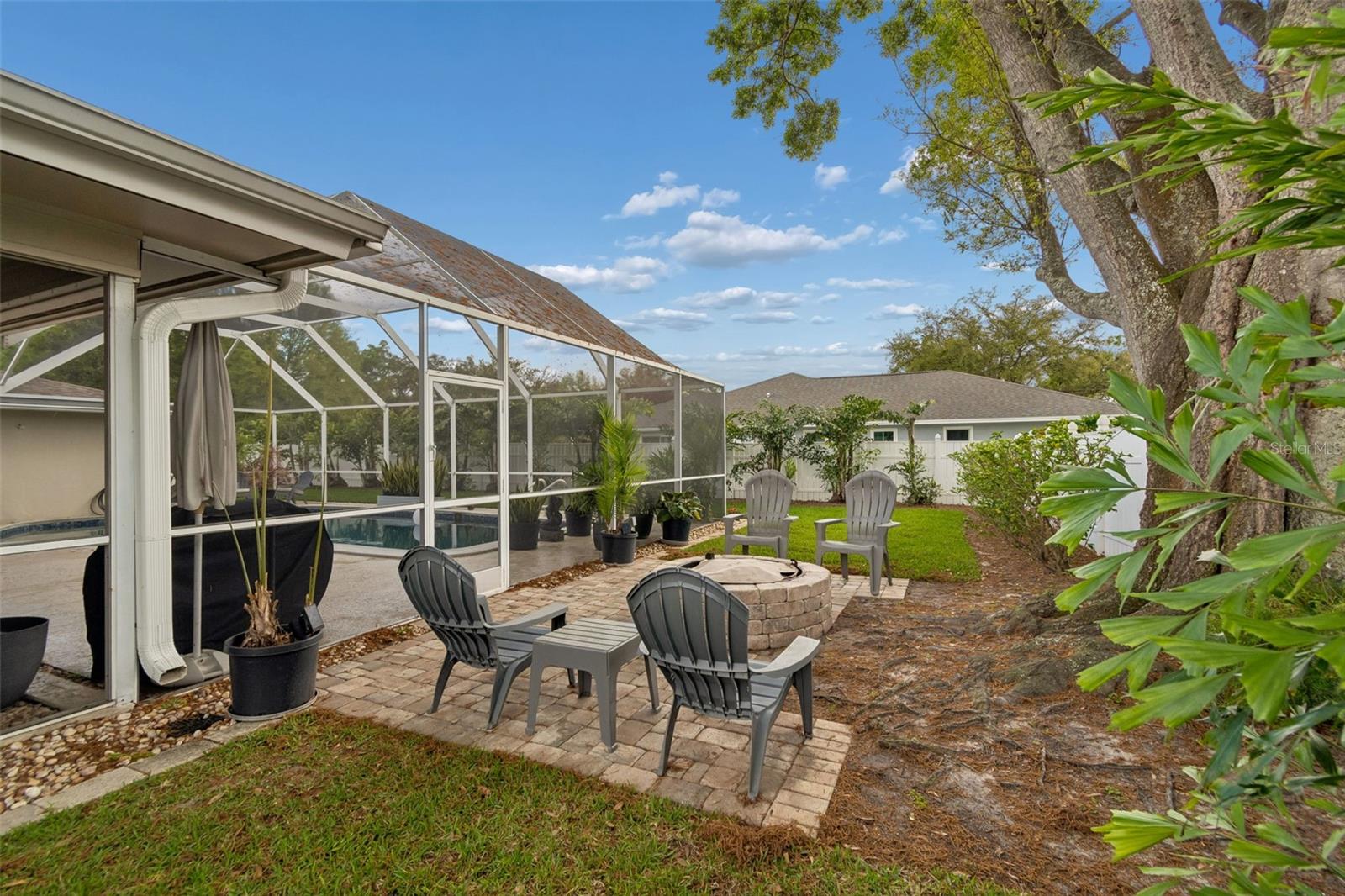 LAKE ELLEN - Residential