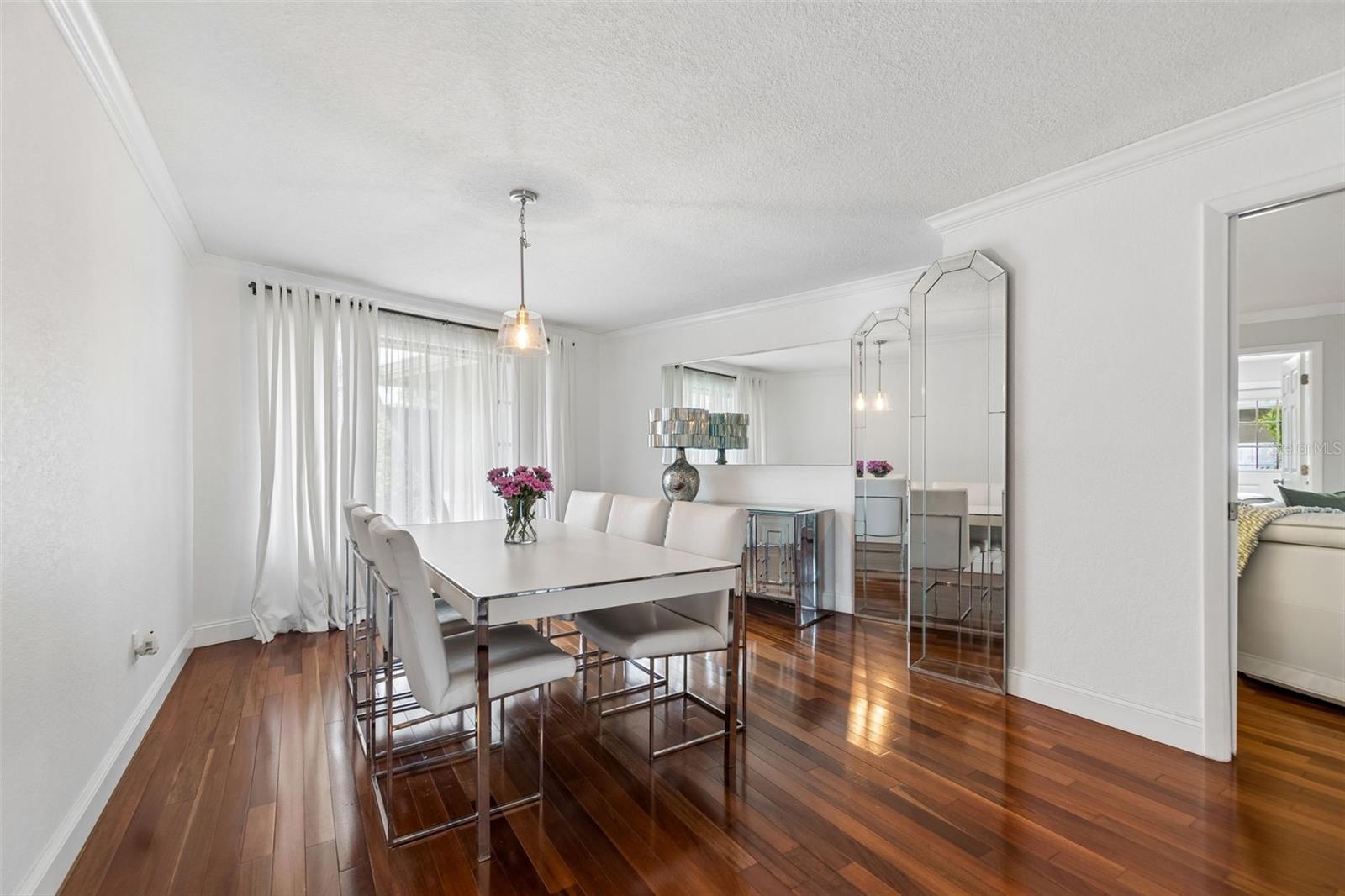 LAKE ELLEN - Residential